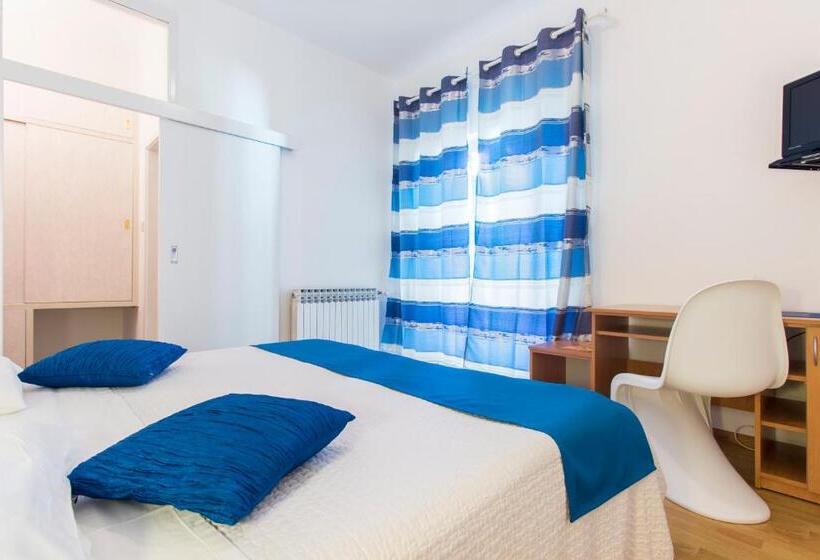 סטודיו סטנדרט עם מרפסת, Pansion Zlatna Ribica