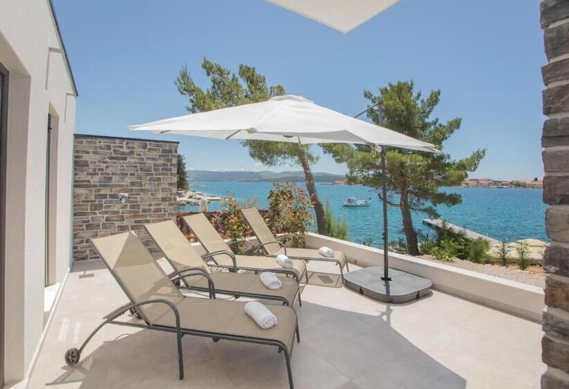 בית, 2 חדרי שינה, Pansion Zlatna Ribica