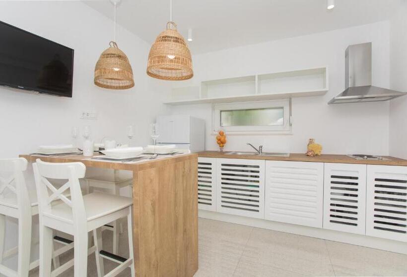 בית, 2 חדרי שינה, Pansion Zlatna Ribica