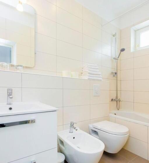 דירת חדר נוף לגינה, Pansion Zlatna Ribica