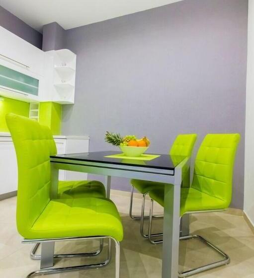 דירת חדר נוף לגינה, Pansion Zlatna Ribica