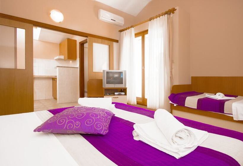 סטודיו סטנדרט עם מרפסת, Pansion Zlatna Ribica