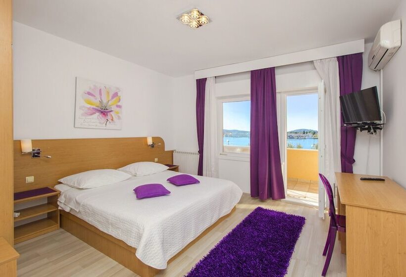 סטודיו סטנדרטי עם נוף לים ומרפסת, Pansion Zlatna Ribica