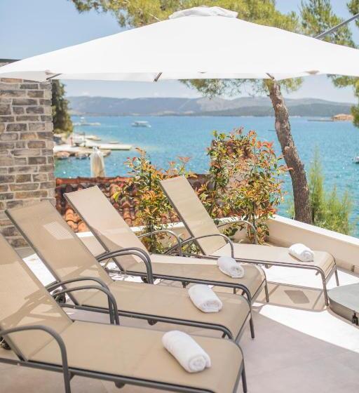 בית, 2 חדרי שינה, Pansion Zlatna Ribica