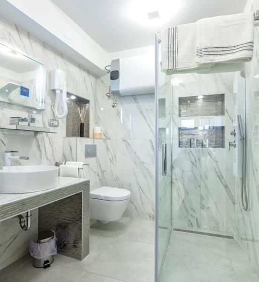 סטודיו דלוקס, Pansion Zlatna Ribica