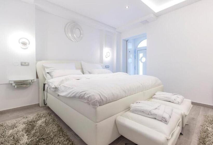 סטודיו דלוקס, Pansion Zlatna Ribica