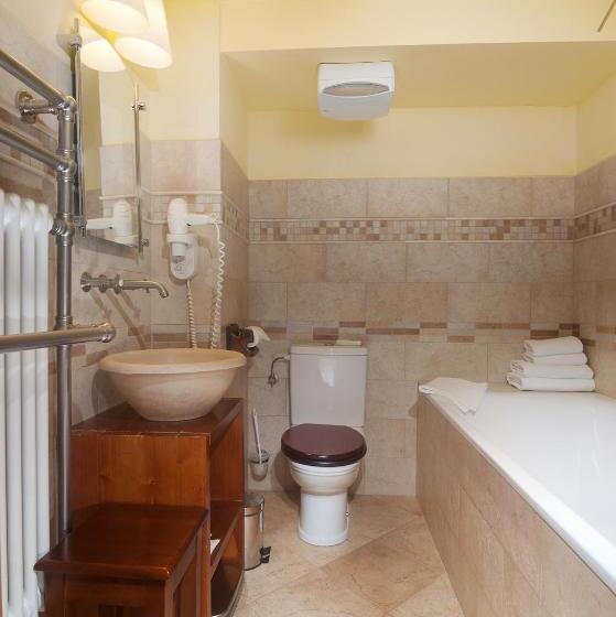 Junior Suite Deluxe, Pod Jasany