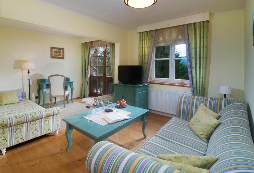 Junior Suite Deluxe, Pod Jasany