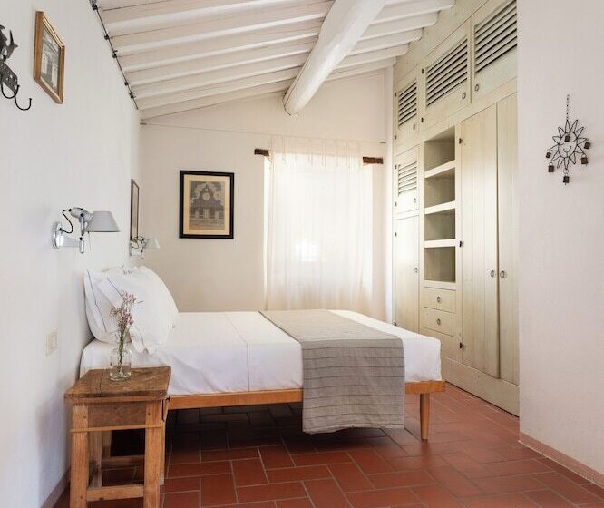 شقة غرفة واحدة, Podere Castellare