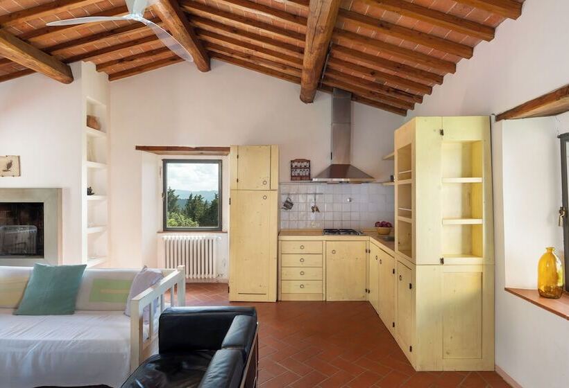 شقة غرفة واحدة, Podere Castellare