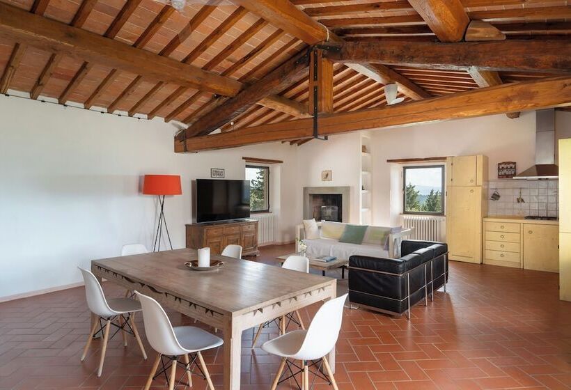 شقة غرفة واحدة, Podere Castellare