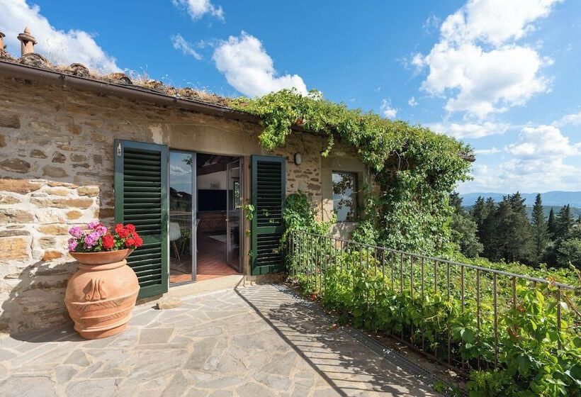 شقة غرفة واحدة, Podere Castellare