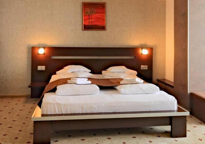 高级大房间, Premier