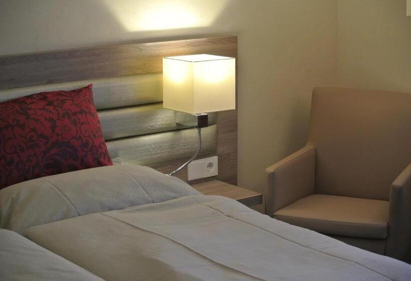 اتاق سوپریور, Saint Fiacre