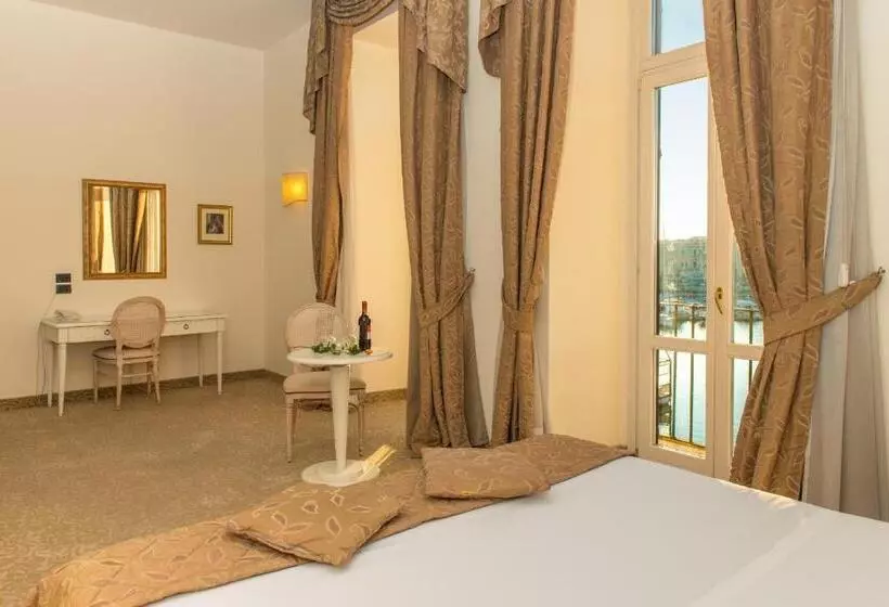Deluxe Room View Sea with Balcony