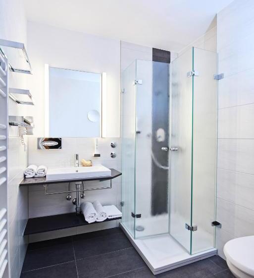 غرفة قياسية ثلاثية, Seeblick & Ferienwohnung