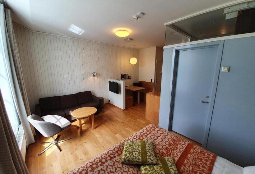 اتاق استاندارد سه نفره, Vertshuset Røros