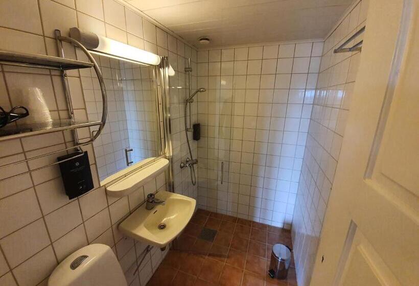 חדר משפחתי, Vertshuset Røros