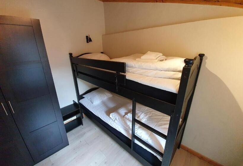 חדר משפחתי, Vertshuset Røros