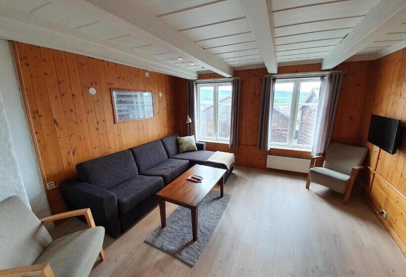 חדר משפחתי, Vertshuset Røros