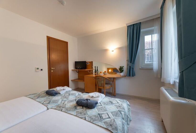 Standard-huone, Villa Fontana