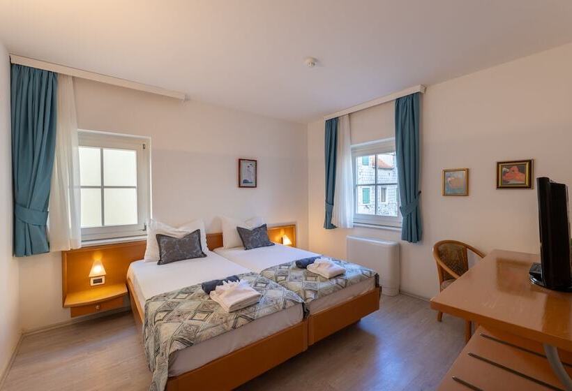 Standard-huone, Villa Fontana