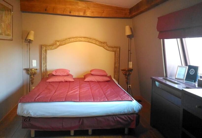 חדר קלאב, Chateau Hotel De Belmesnil