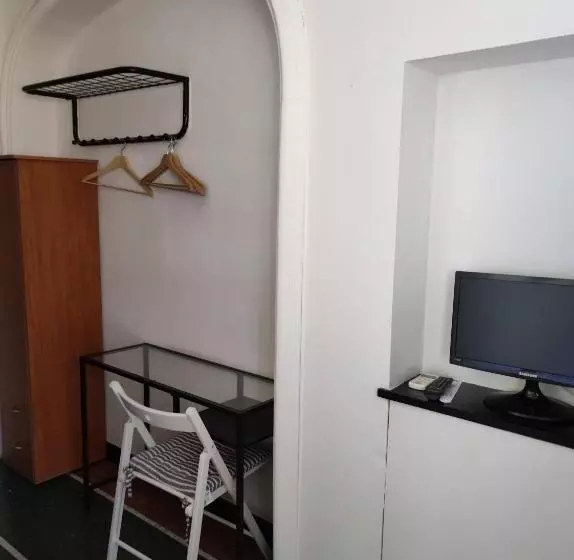 اتاق استاندارد یک نفره, Albergo Caffaro