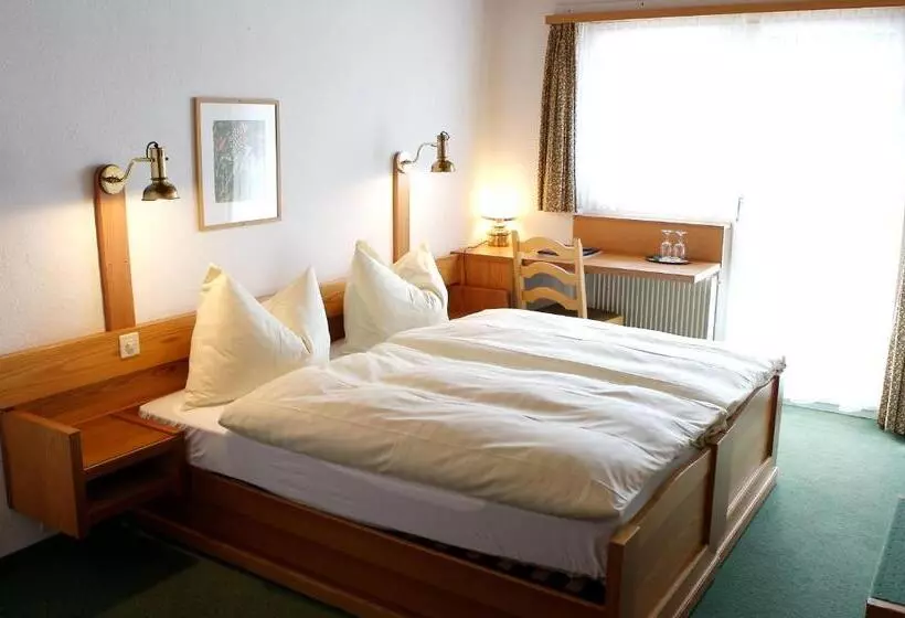 エコノミールーム, Arena Lodge