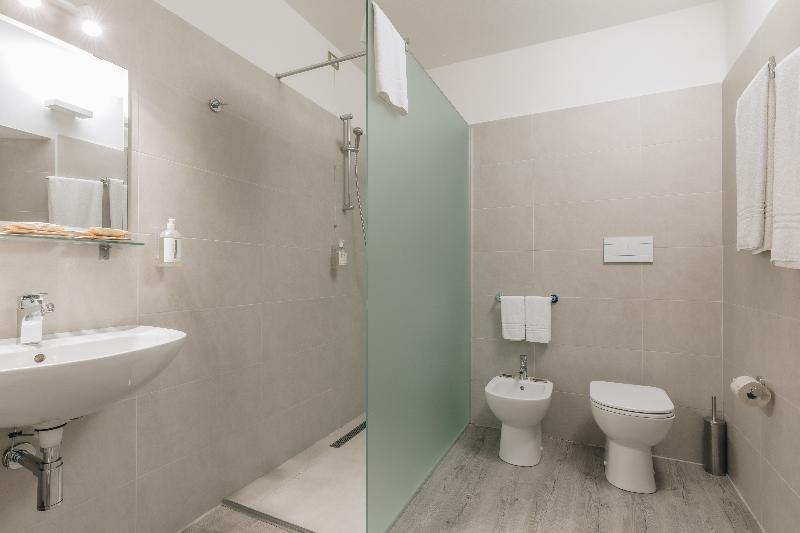 اتاق استاندارد, Astoria