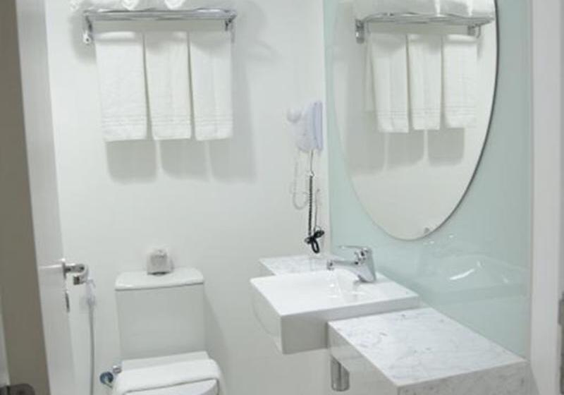 اتاق استاندارد چهار تخته, Astoria