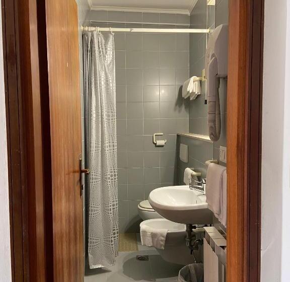 スタンダードルーム, Caldin's