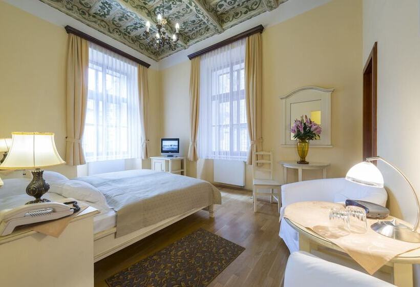 اتاق استاندارد, Cerny Slon