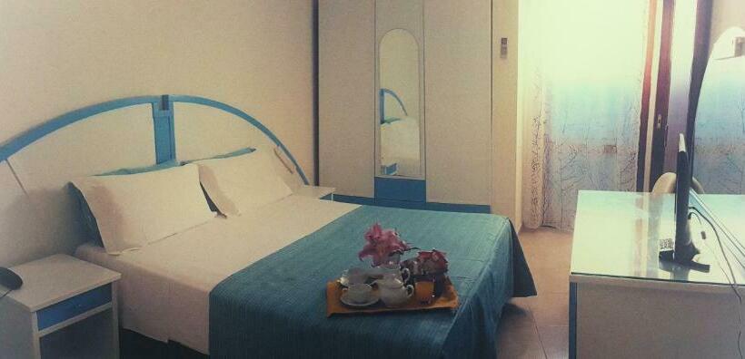 غرفة قياسية مطلّة علي البحر, Degli Ulivi