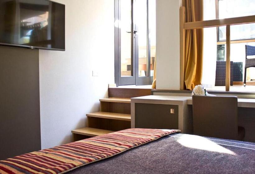 带阳台的豪华间, Dolomiti