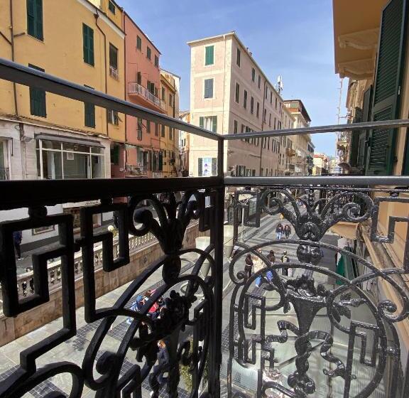 Номер Стандарт Трехместный, Eletto