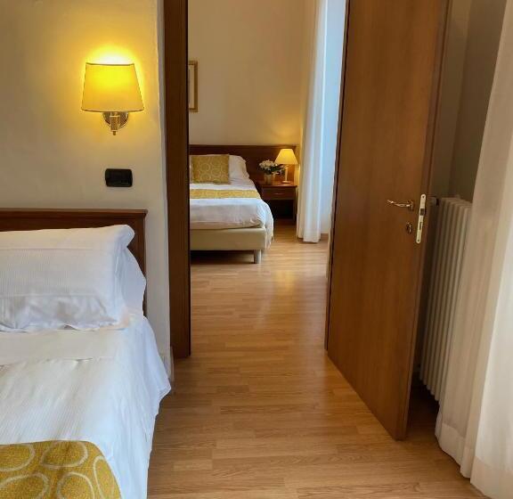 Номер Стандарт Трехместный, Eletto