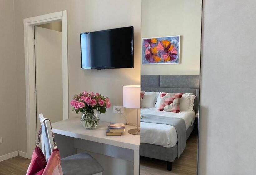 Номер Стандарт Трехместный, Eletto