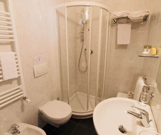 Номер Стандарт Трехместный, Eletto