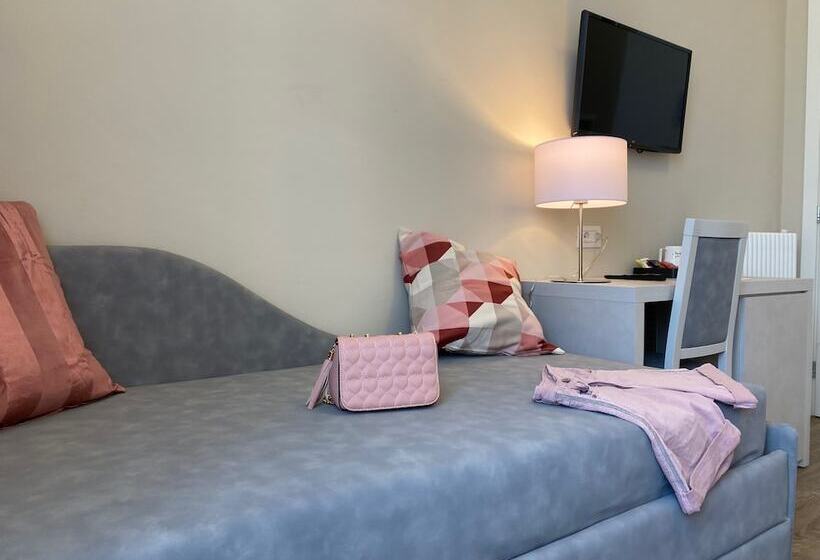 Номер Стандарт Трехместный, Eletto