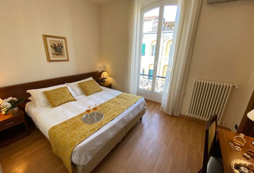 Номер Стандарт Трехместный, Eletto