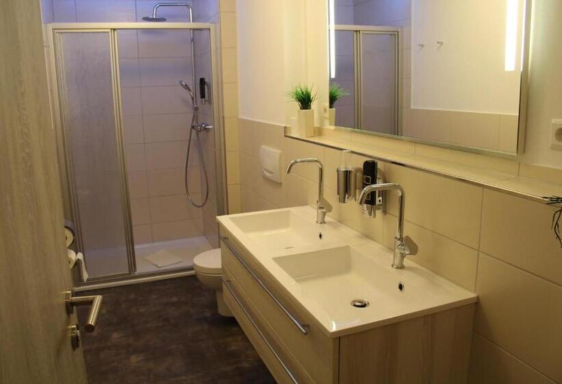 Семейный Номер, Engel