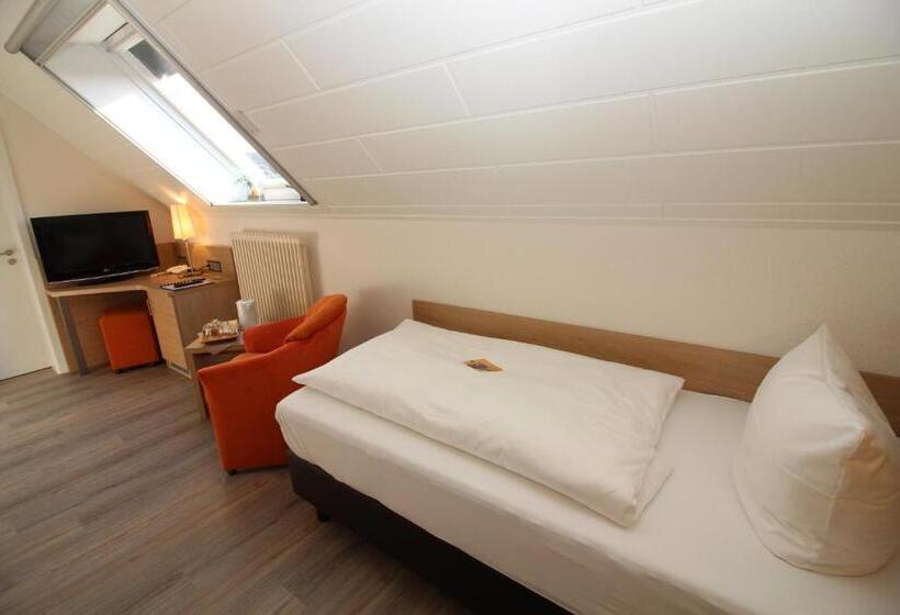 Номер Стандарт, Engel