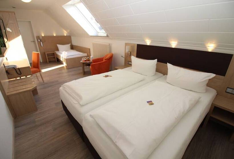 Номер Стандарт Трехместный, Engel