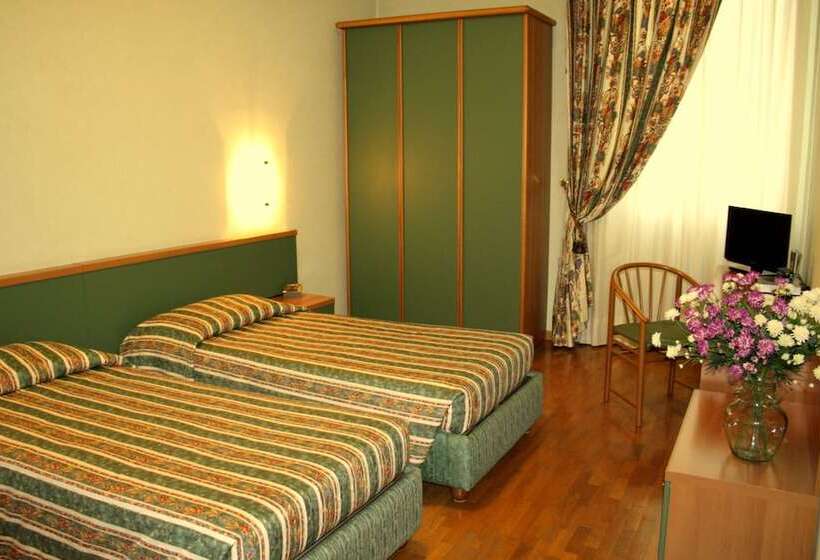 スタンダードトリプルルーム, Gambara