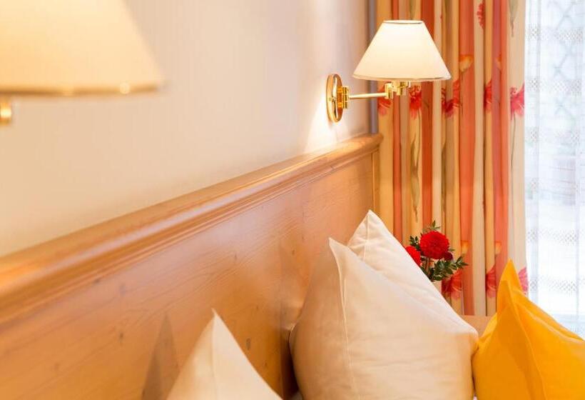 标准单人间, Gruberhof