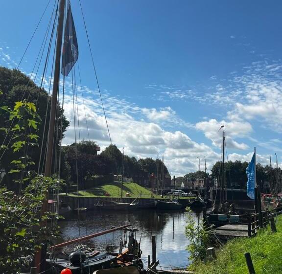 컴포트 룸, Hinrichs