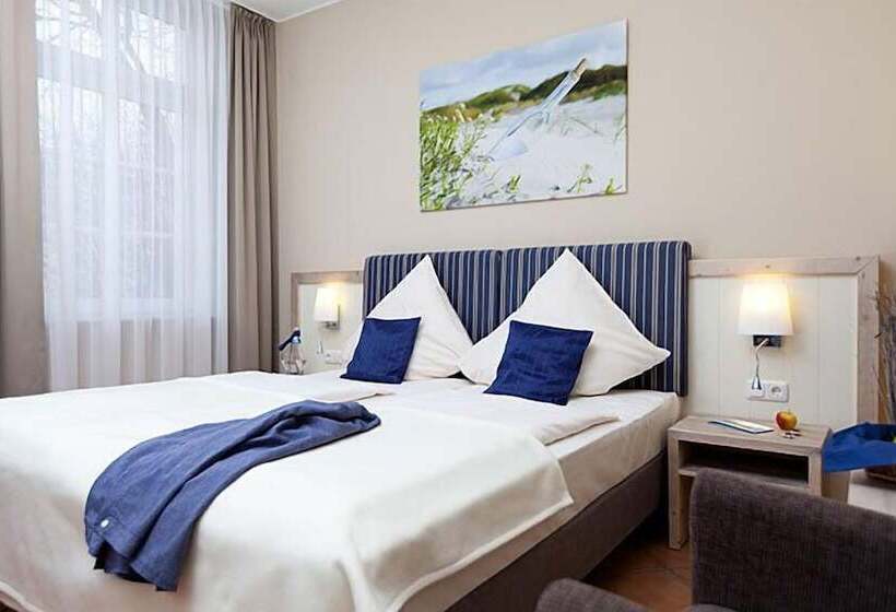 컴포트 룸, Hinrichs