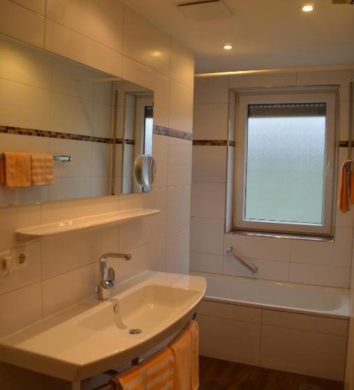 Номер Стандарт с Балконом, Konigsteiner Hof