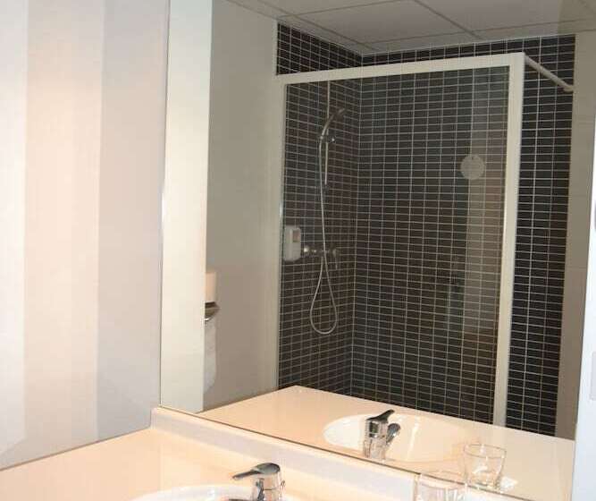 غرفة قياسية ثلاثية, Ibis Styles Morlaix